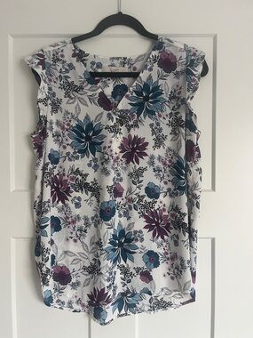 LOFT White Floral V-Neck Sleeveless Top with Teal and Plum Flowers